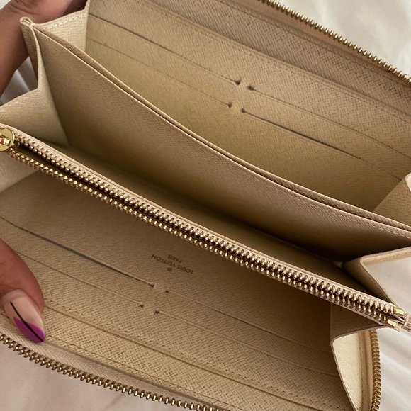 Louis Vuitton | 2007 Damier Azur Pattern Zippy Wallet - Picture 11 of 13